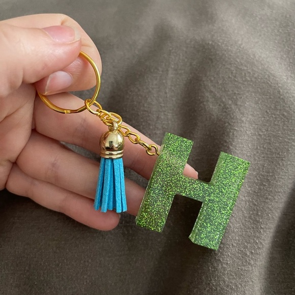 Handmade Letter "H" Keychain - Picture 2 of 6
